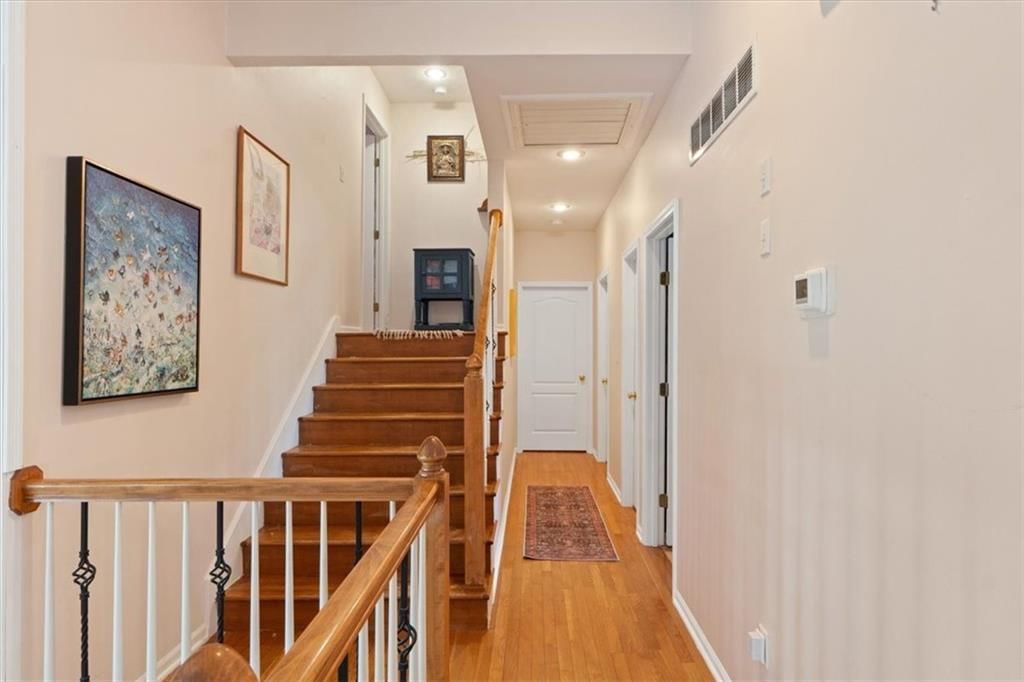 Photo 18 of 35 - 4205 N 126TH Street