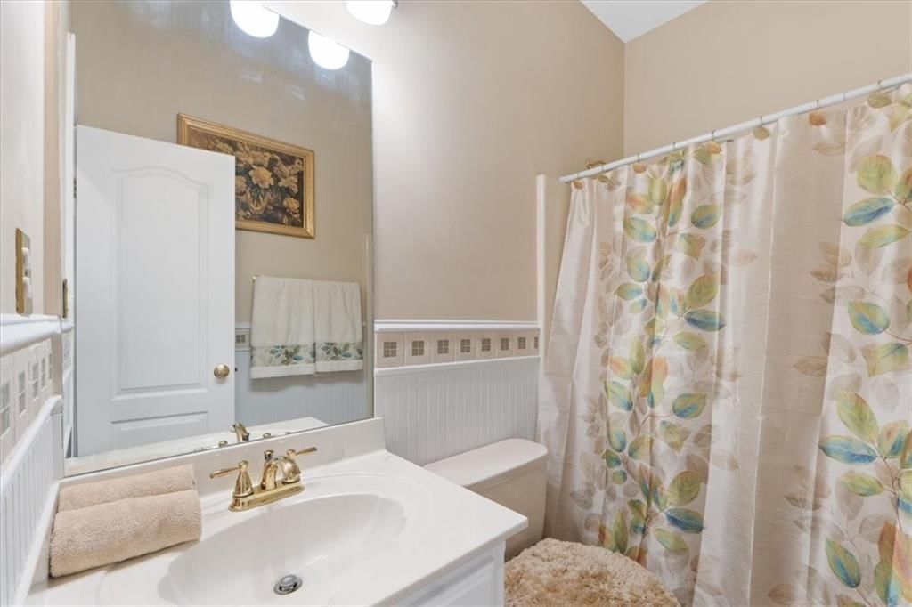 Photo 21 of 35 - 4205 N 126TH Street