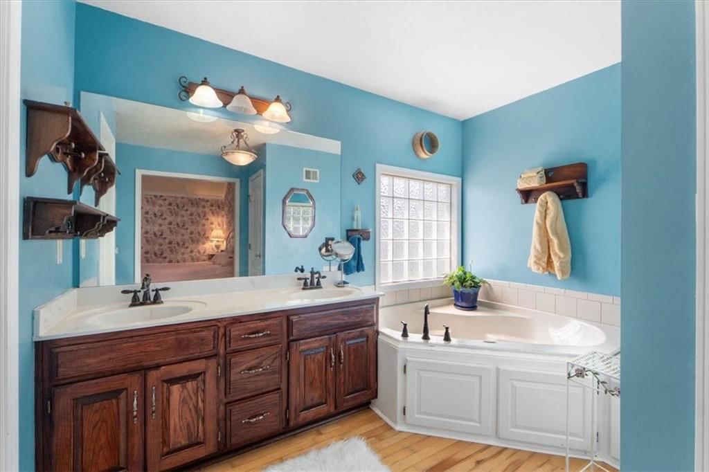 Photo 25 of 35 - 4205 N 126TH Street