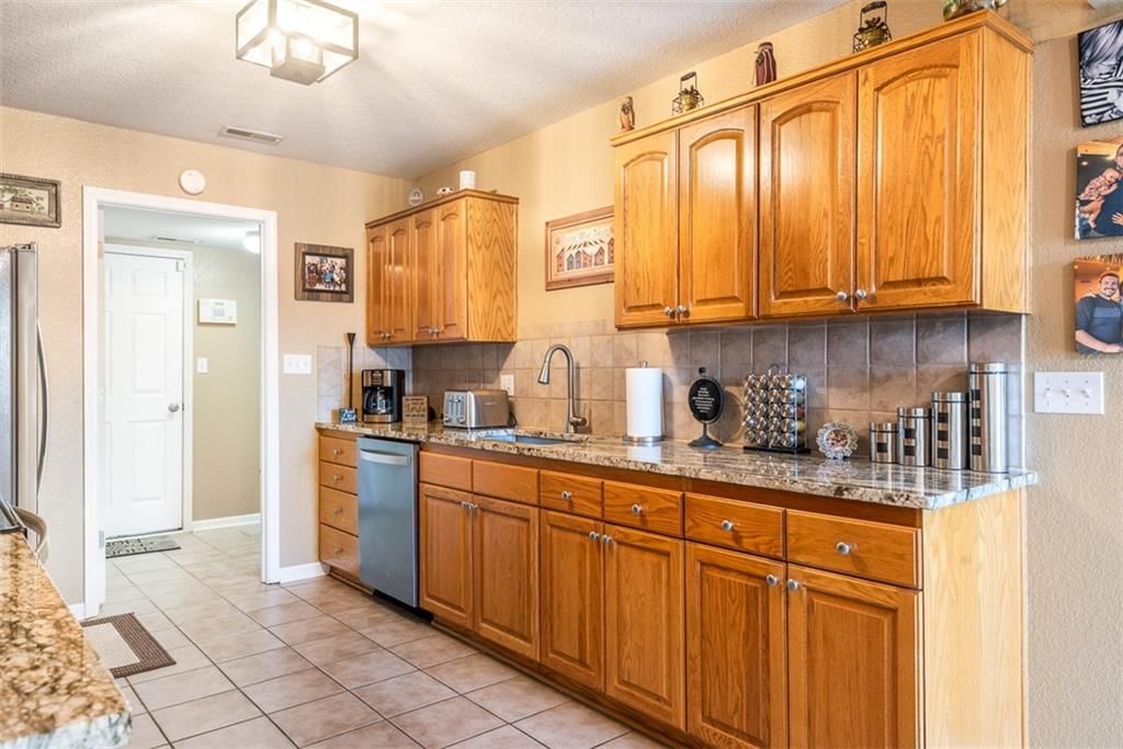 441 W Hawthorn Street — photo 9