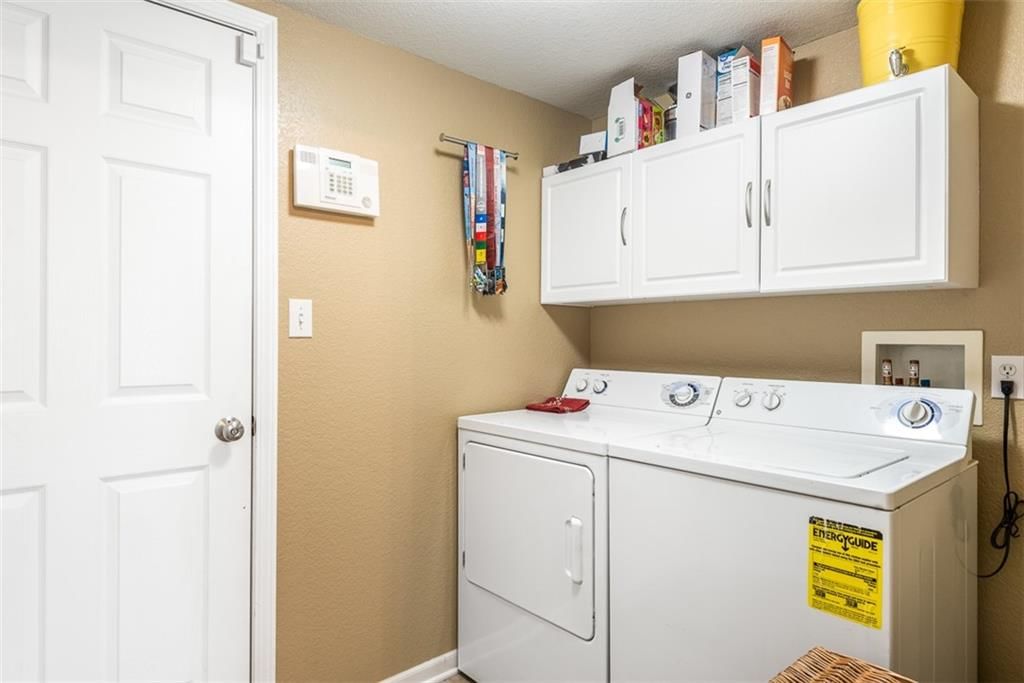 441 W Hawthorn Street — photo 13