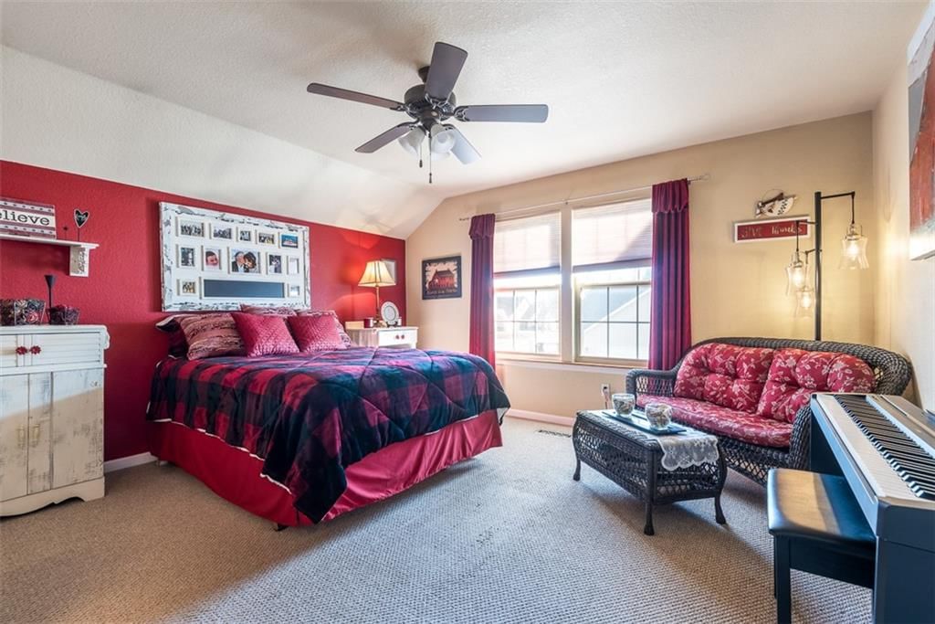 441 W Hawthorn Street — photo 16