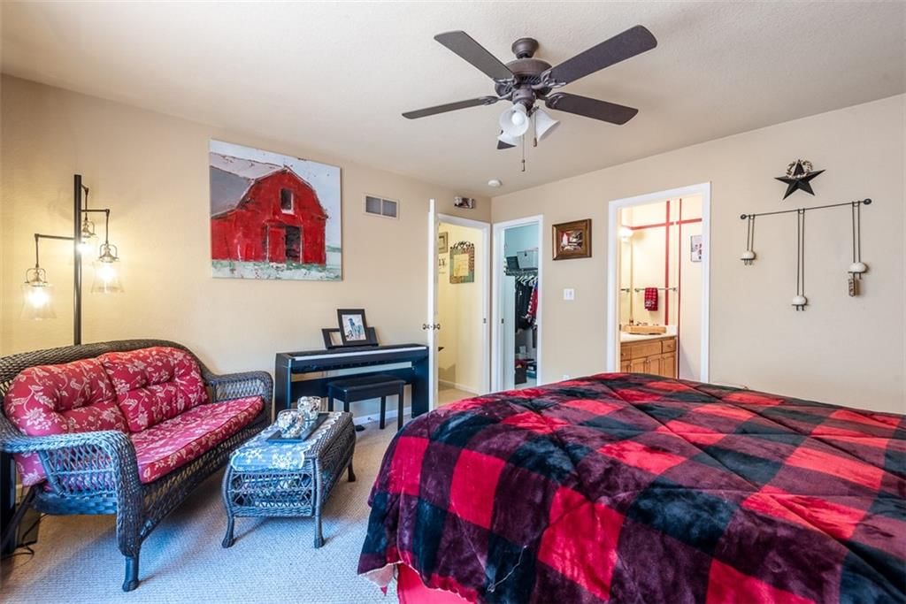 441 W Hawthorn Street — photo 17
