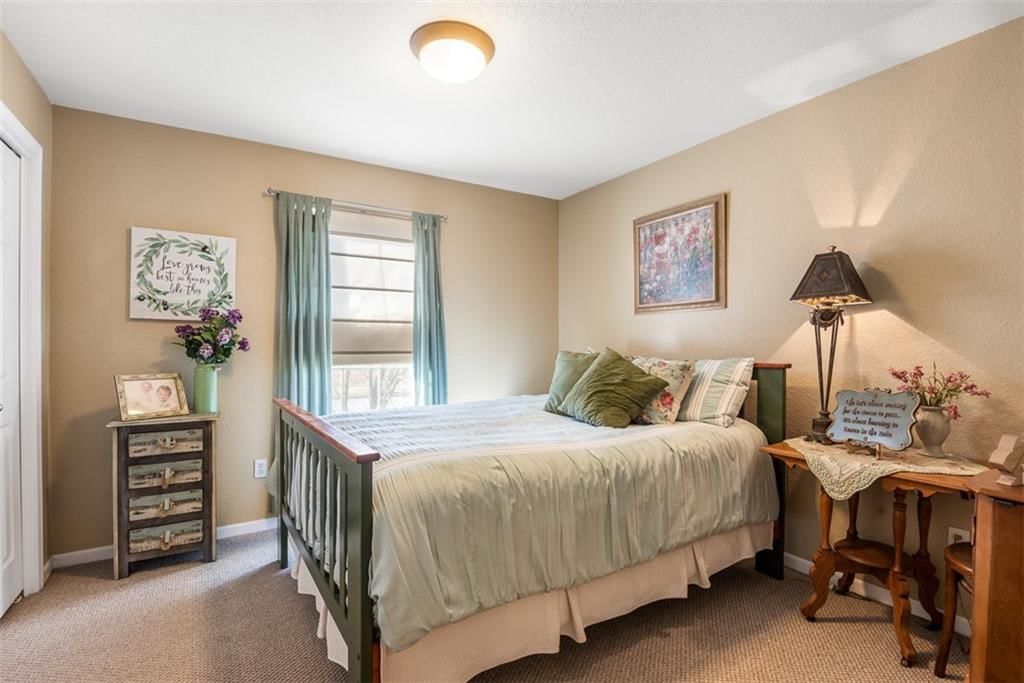 441 W Hawthorn Street — photo 19