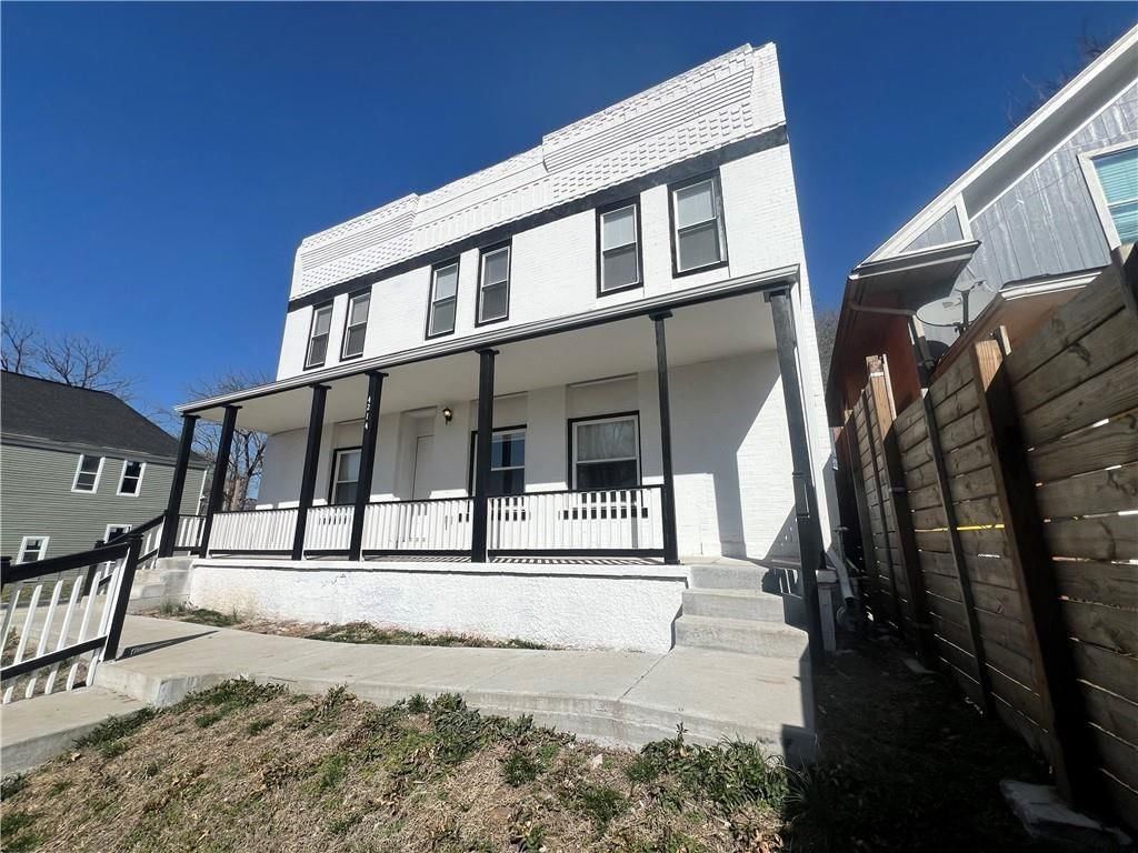 4214 E 7th Street — photo 2