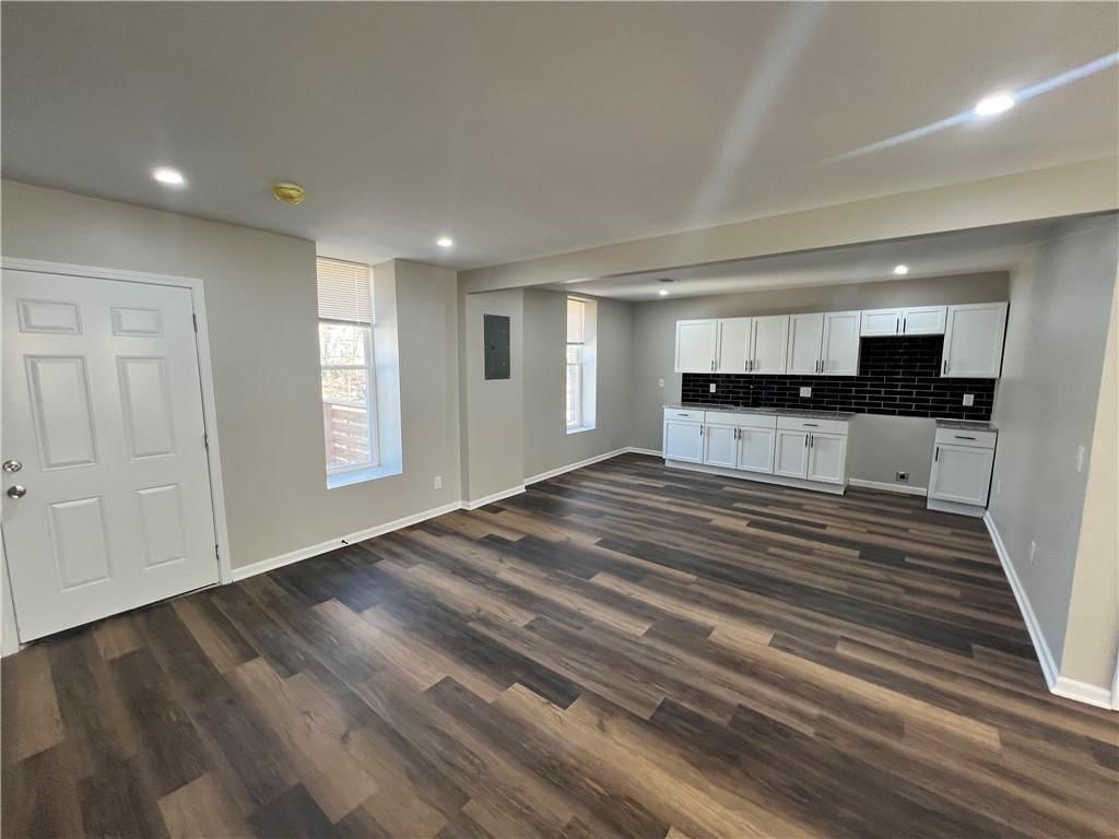 4214 E 7th Street — photo 24