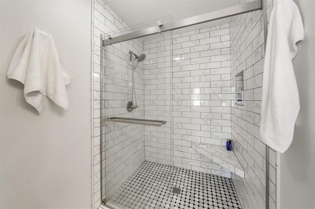 16120 Linden Street — photo 11