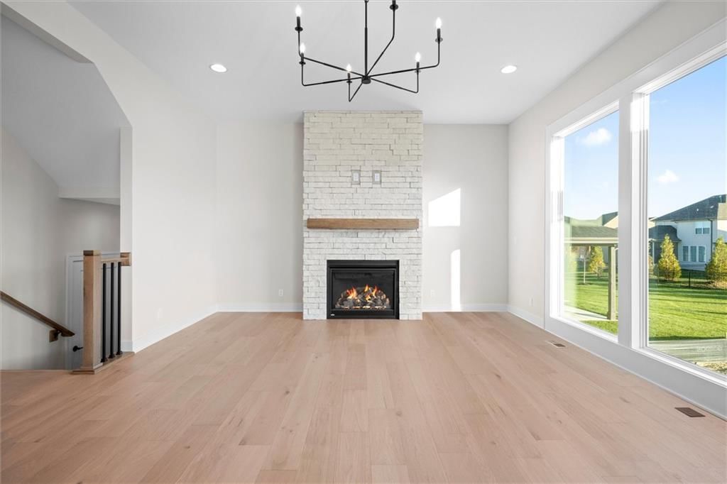 8017 Round Prairie Street — photo 2