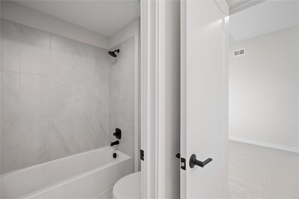 8017 Round Prairie Street — photo 28