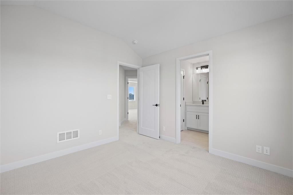 8017 Round Prairie Street — photo 32