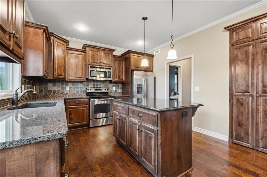 825 Creekmoor Pond Lane — photo 11