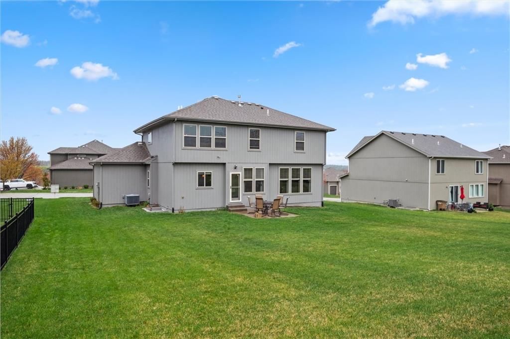 825 Creekmoor Pond Lane — photo 37