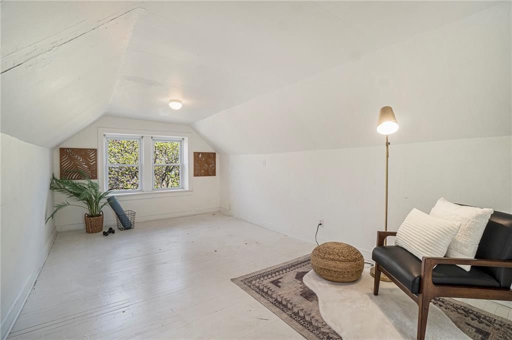 4346 Genessee Street — photo 21