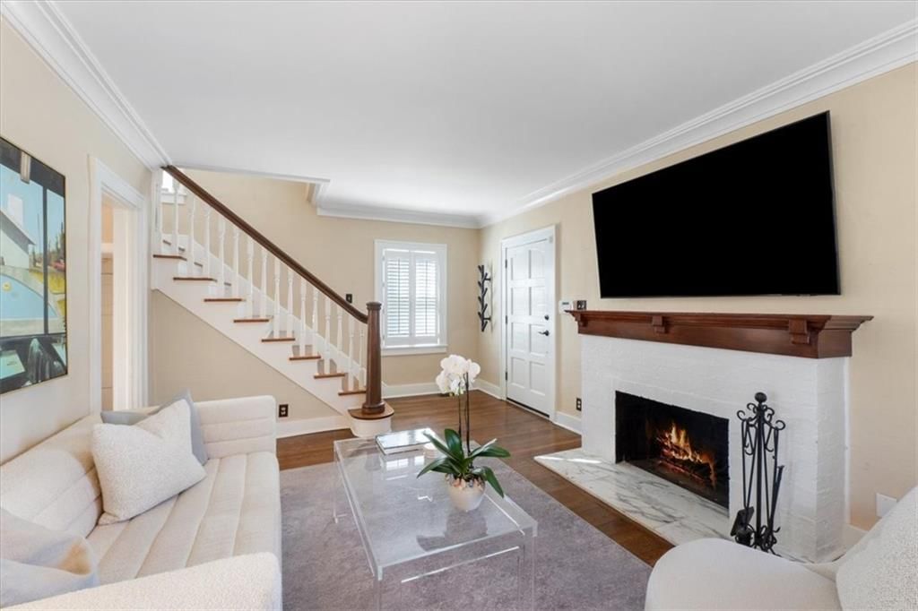 631 W 61st Street — photo 5