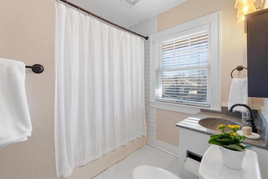 631 W 61st Street — photo 29