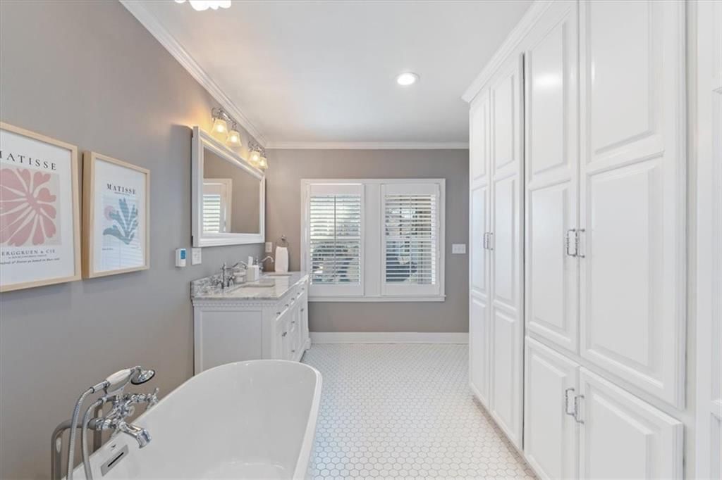 631 W 61st Street — photo 35