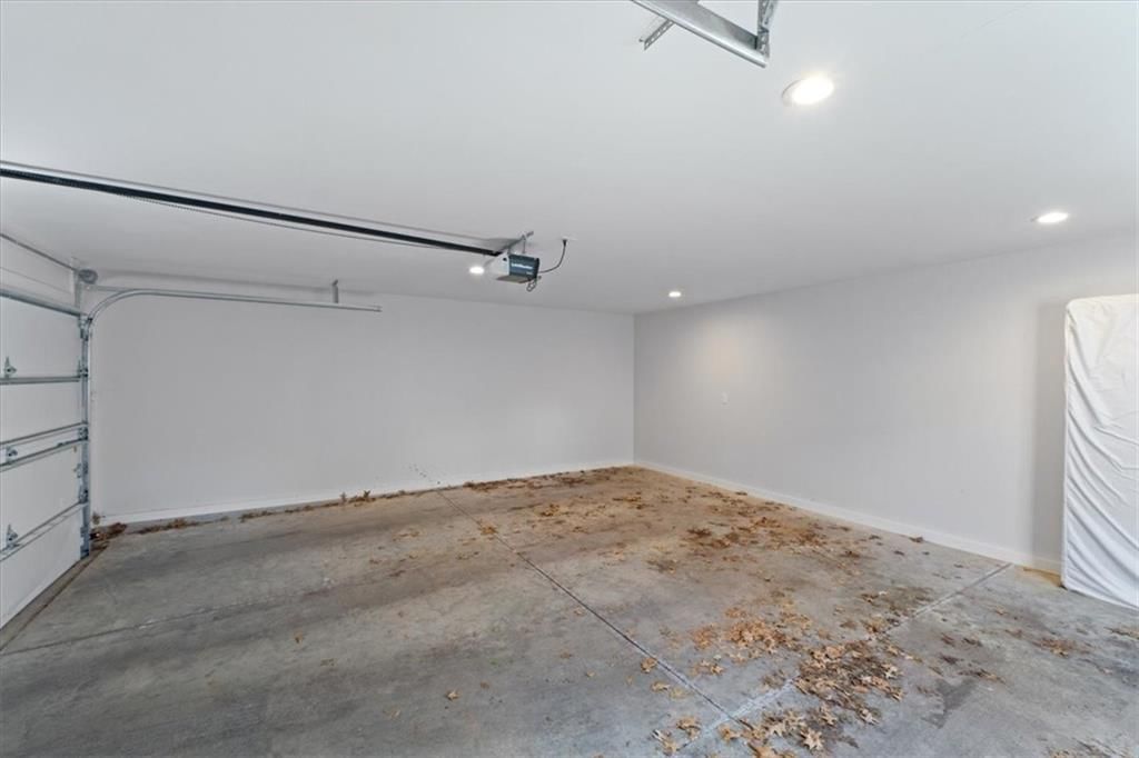 631 W 61st Street — photo 39