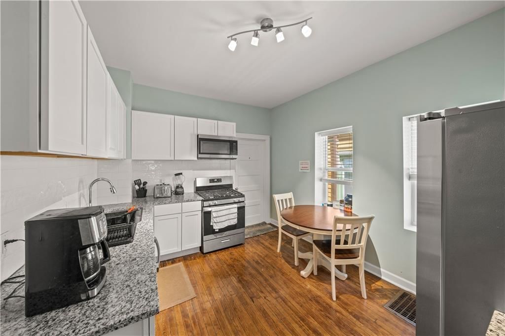 3114 Charlotte Street — photo 10