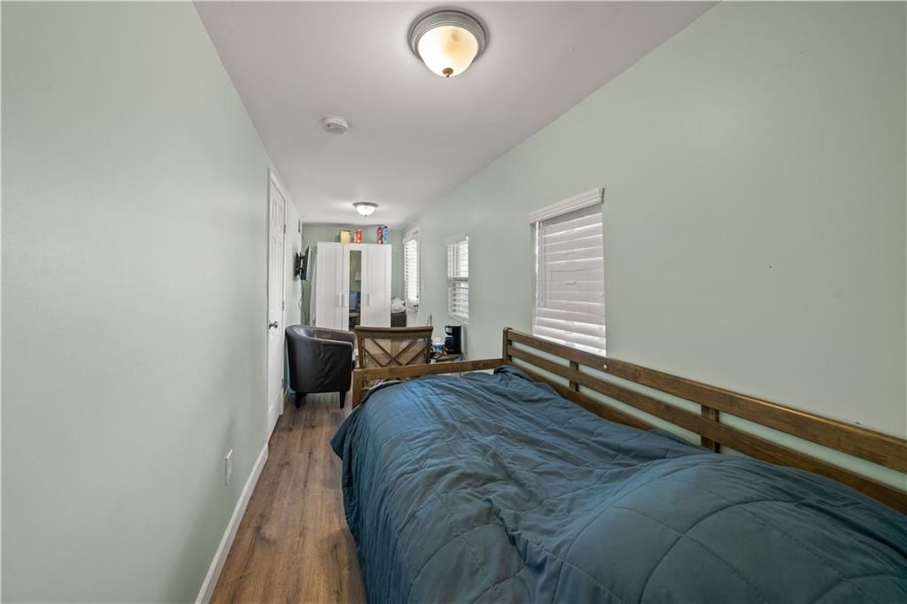 3114 Charlotte Street — photo 13