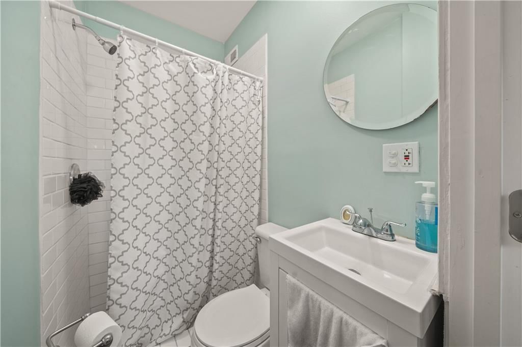 3114 Charlotte Street — photo 14