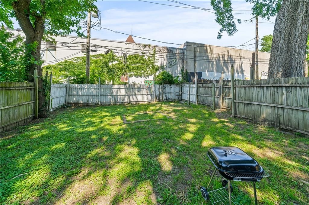 3114 Charlotte Street — photo 34