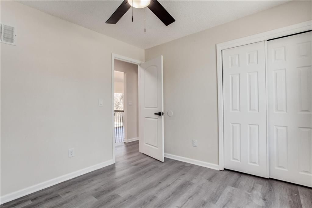 9035 Manning Avenue — photo 12