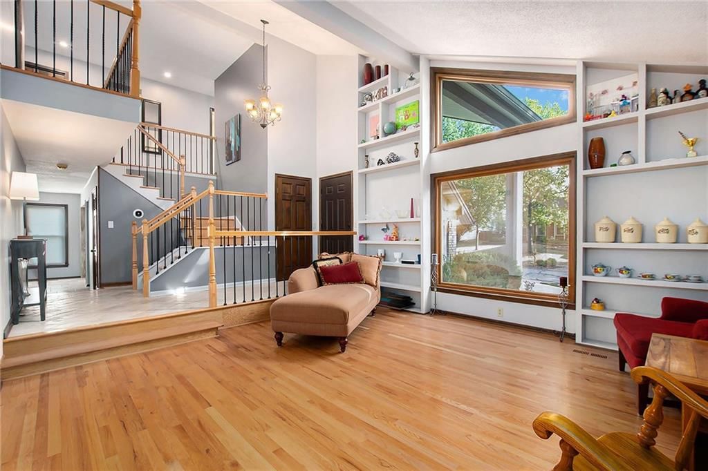 10202 NW Mirror Lake Drive — photo 5
