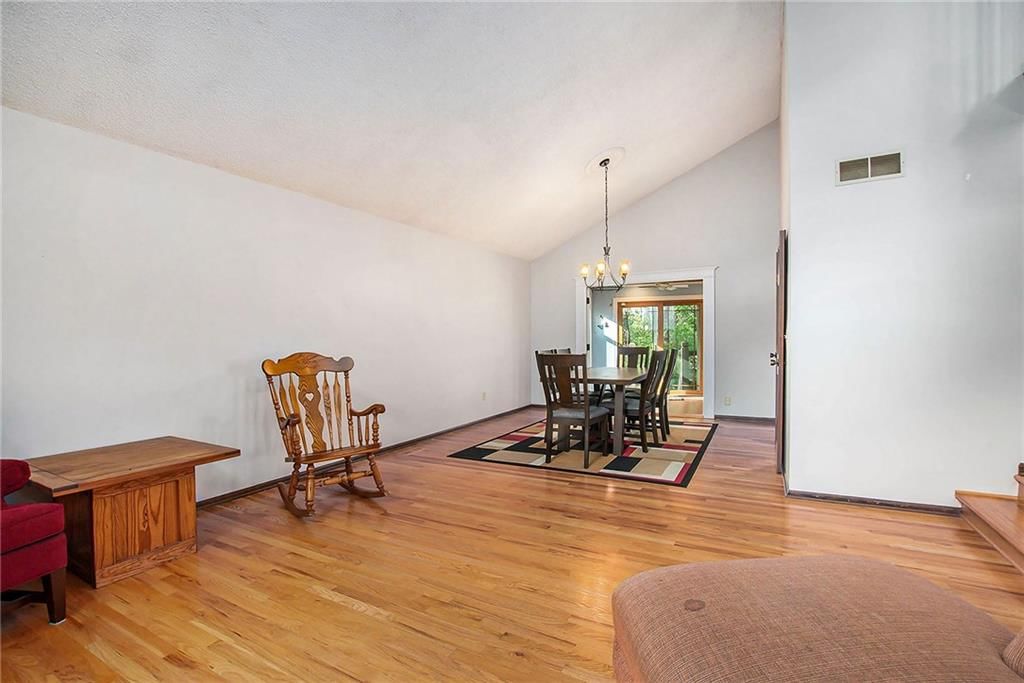 10202 NW Mirror Lake Drive — photo 6
