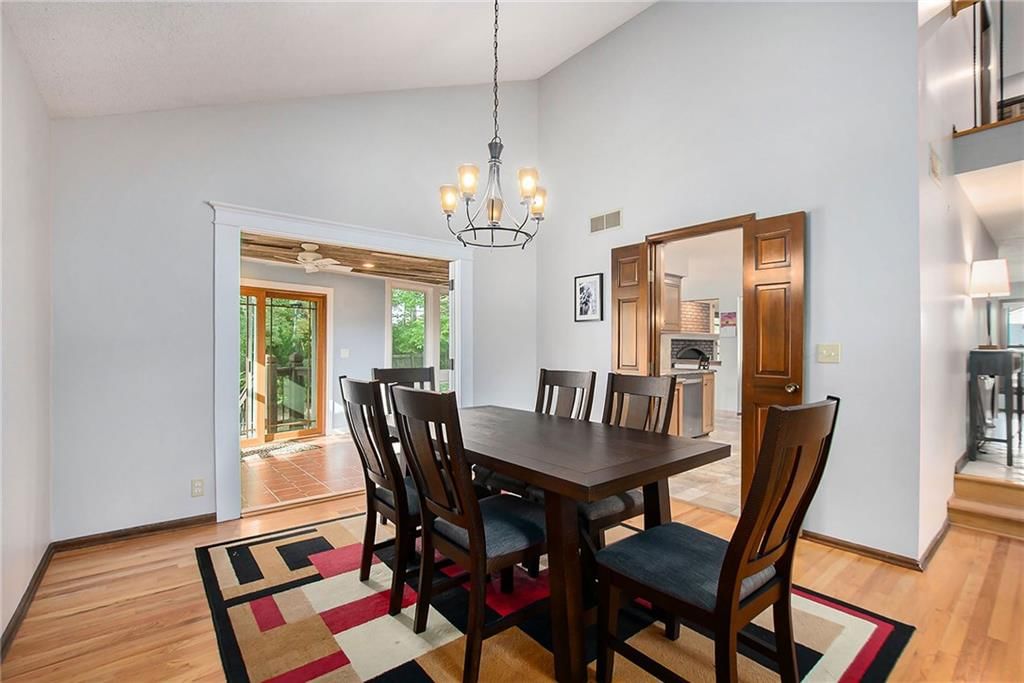 10202 NW Mirror Lake Drive — photo 7