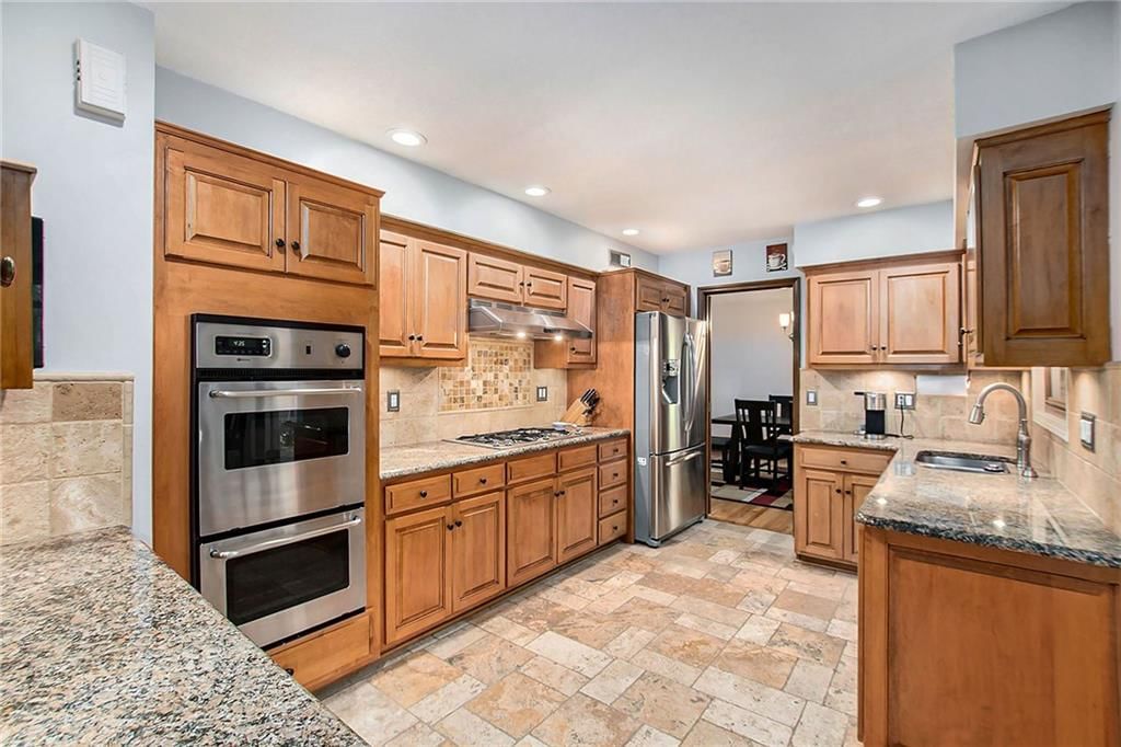 10202 NW Mirror Lake Drive — photo 9