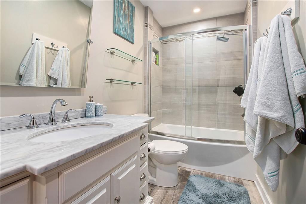 10202 NW Mirror Lake Drive — photo 21