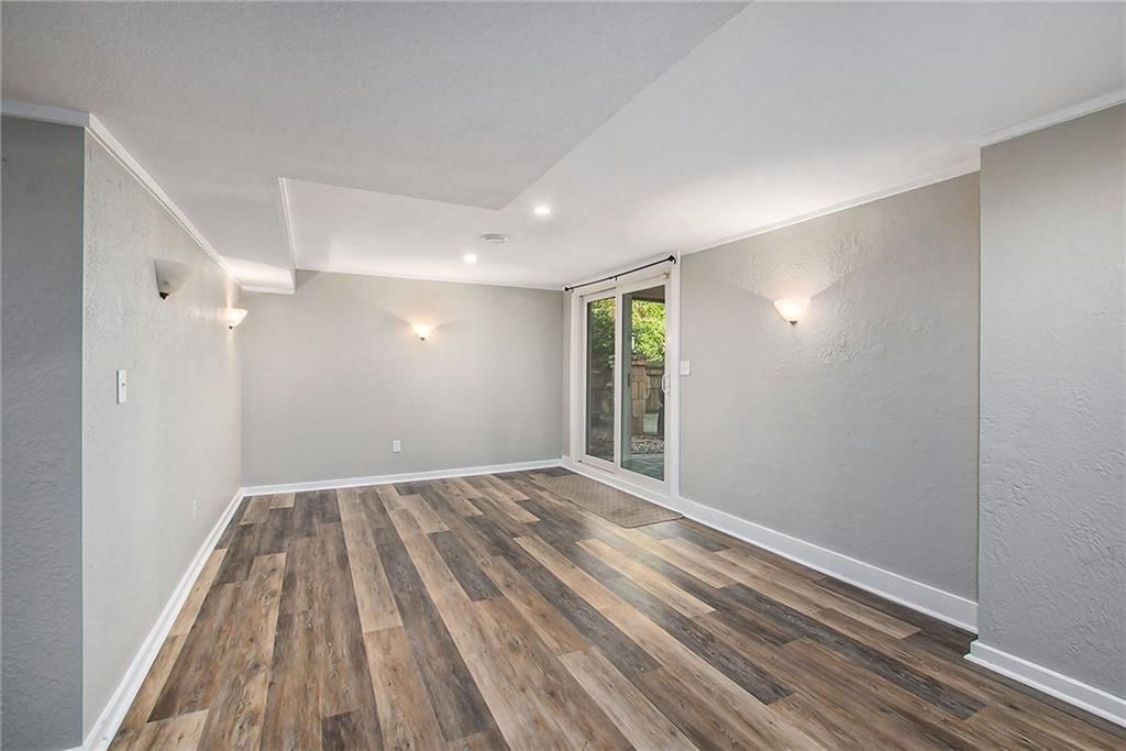 10202 NW Mirror Lake Drive — photo 24