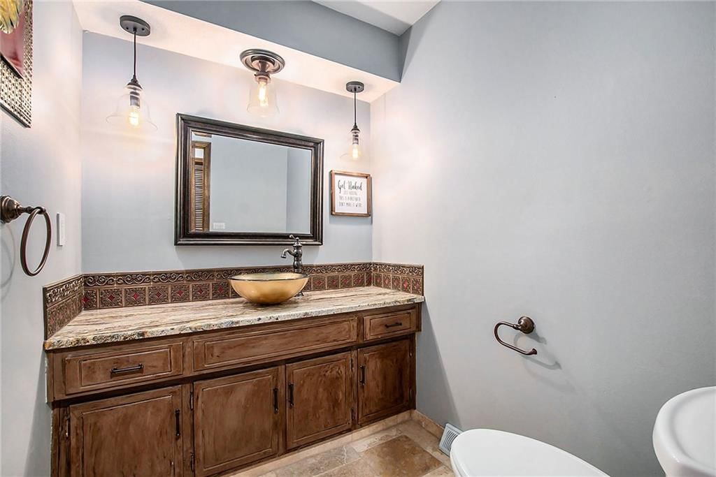 10202 NW Mirror Lake Drive — photo 26