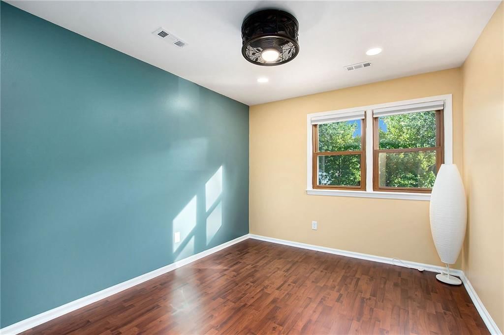10202 NW Mirror Lake Drive — photo 27