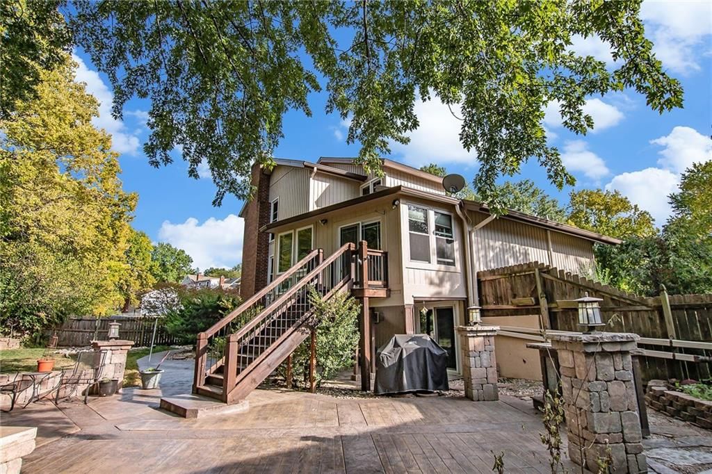 10202 NW Mirror Lake Drive — photo 32