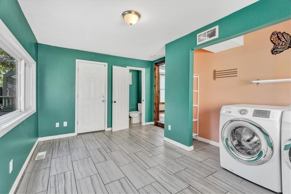 4045 CAMPBELL Street — photo 13