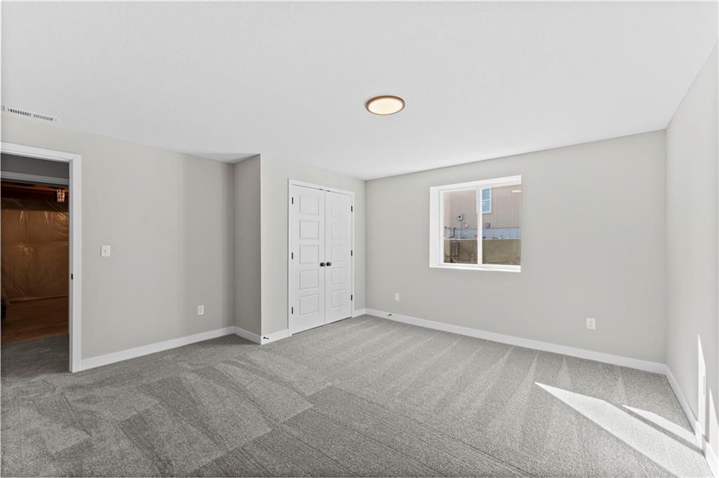 Photo 36 of 39 - 18815 188th Terrace