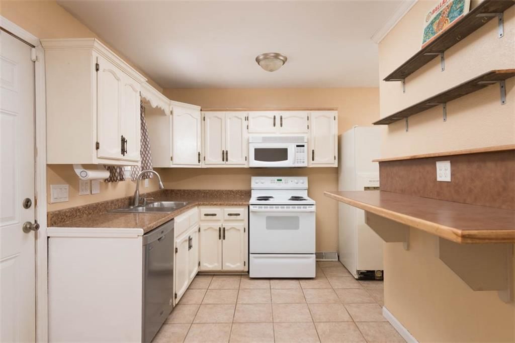 7937 NE 55th Street — photo 7