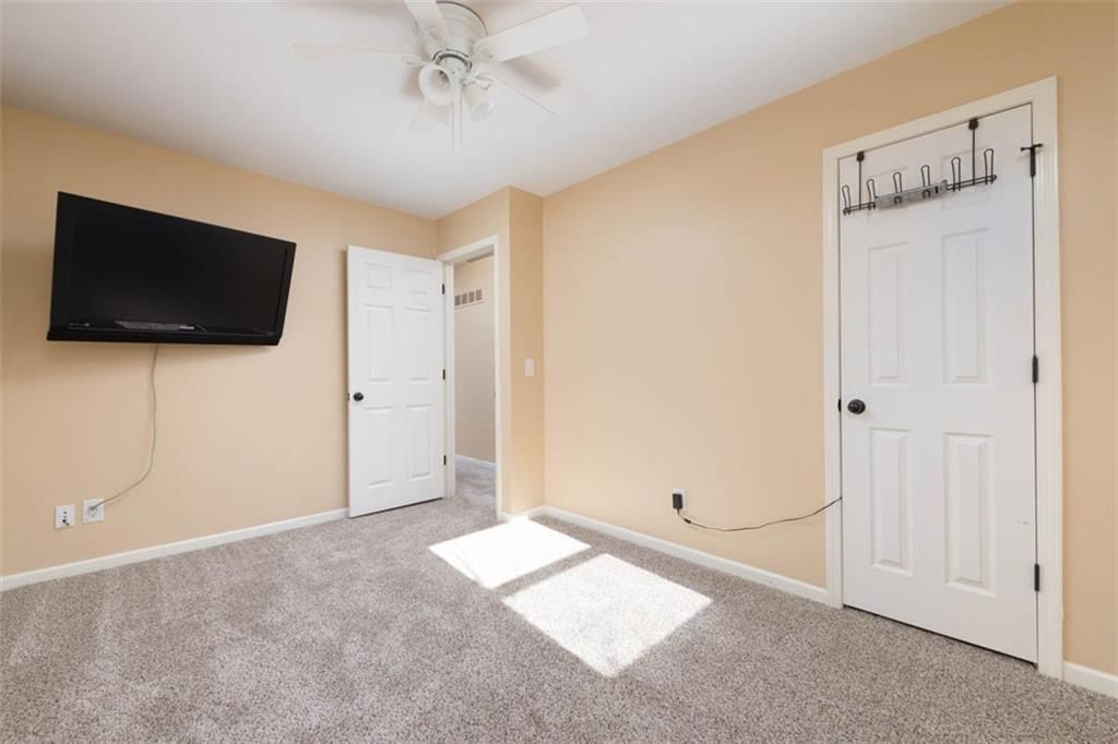 7937 NE 55th Street — photo 11