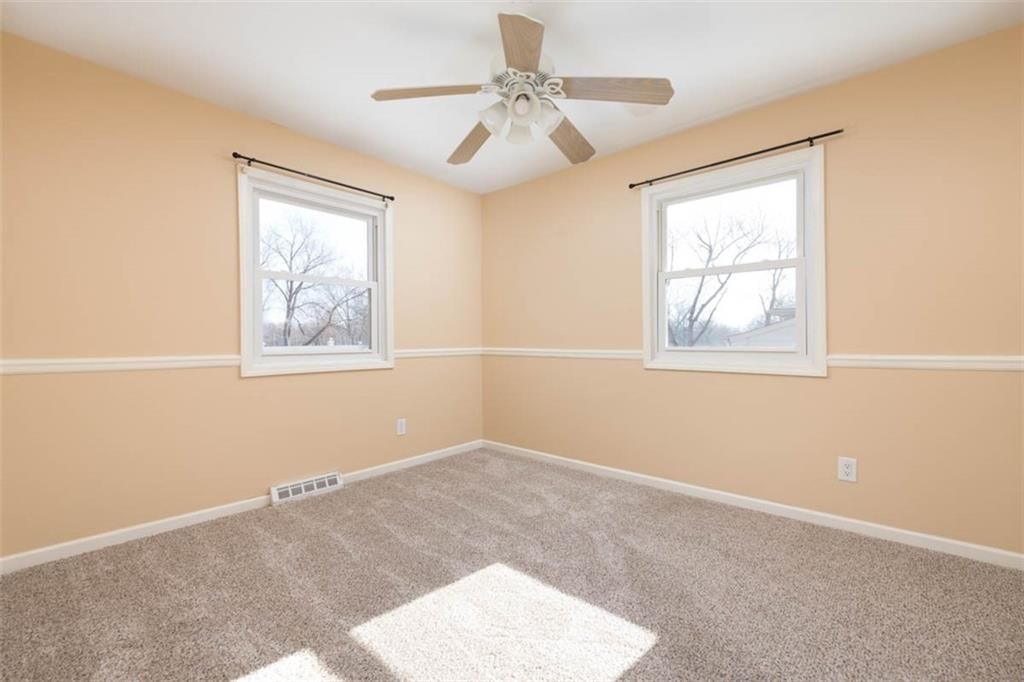 7937 NE 55th Street — photo 13