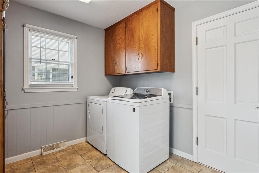 5819 W 85th Street — photo 18