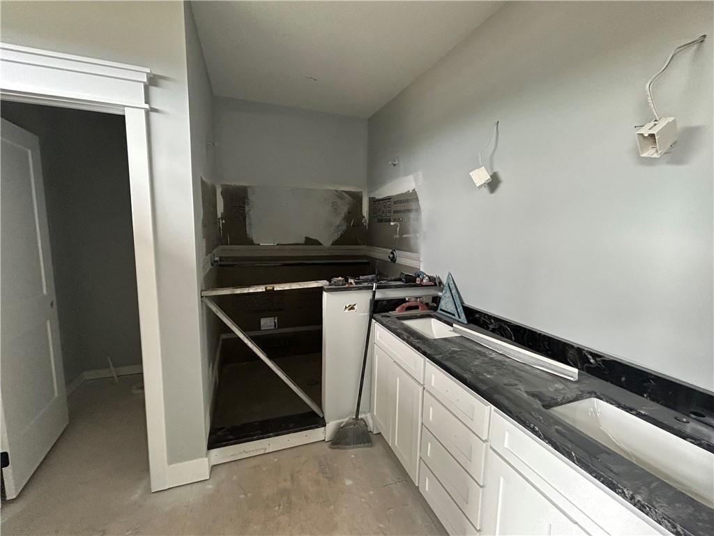 2349 NE Colonnade Avenue — photo 5