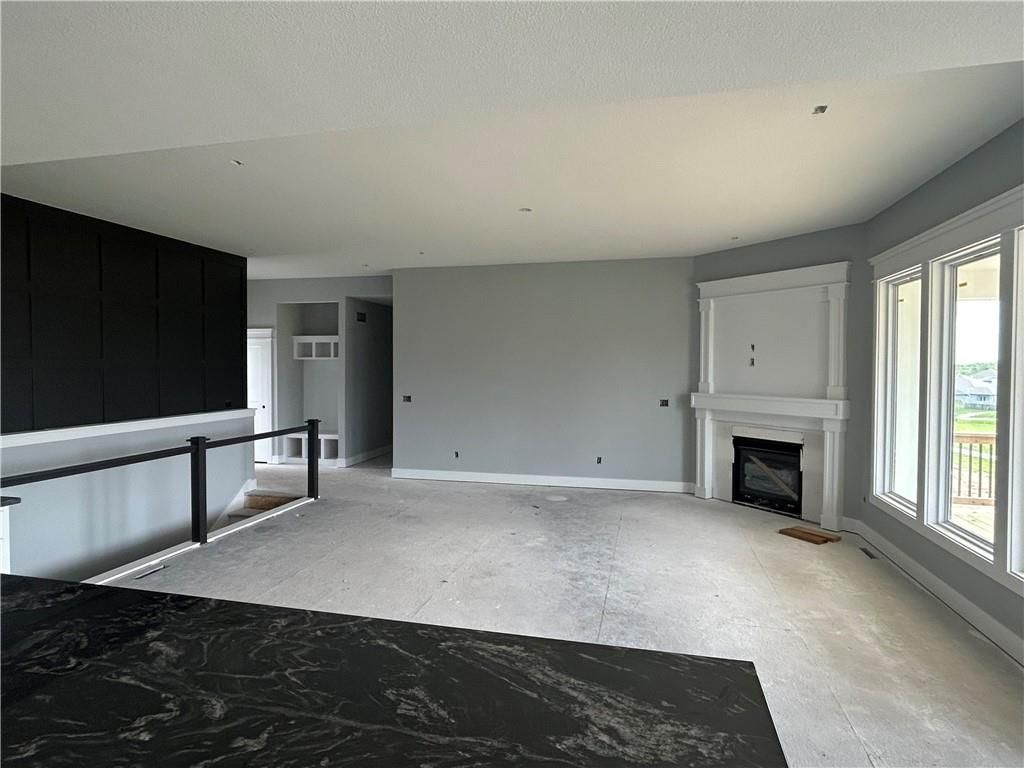2349 NE Colonnade Avenue — photo 6