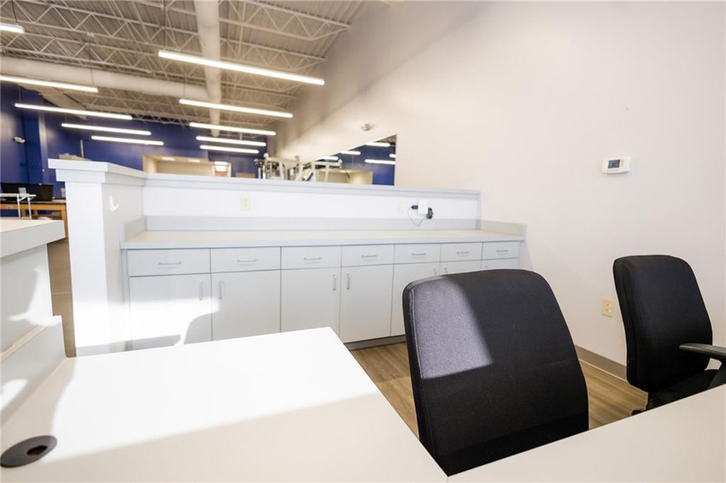 1109 S Main Street — photo 17