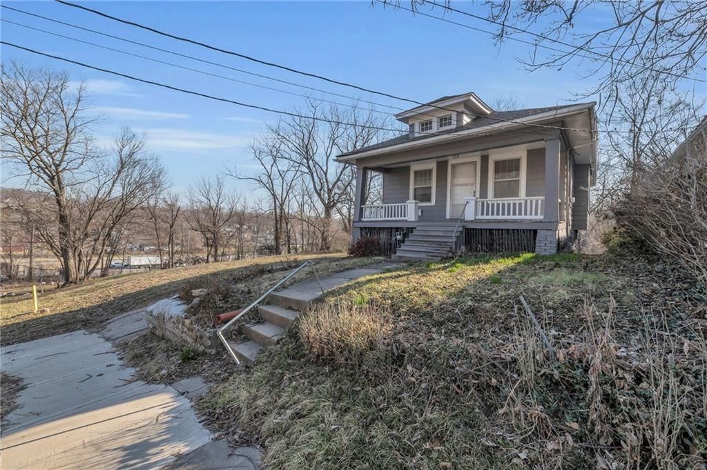 2923 Kensington Avenue, Kansas City, MO