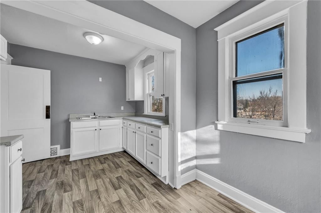 2923 Kensington Avenue — photo 11