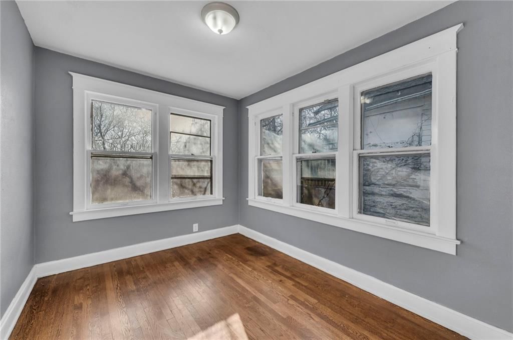 2923 Kensington Avenue — photo 13