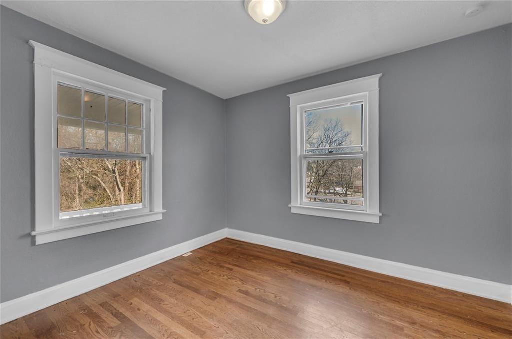 2923 Kensington Avenue — photo 16