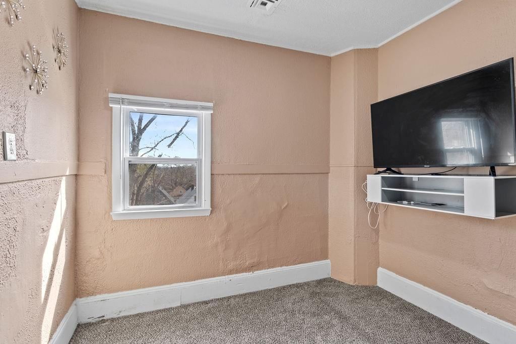 1237 Ridge Avenue — photo 22