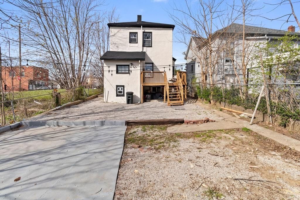 1237 Ridge Avenue — photo 30